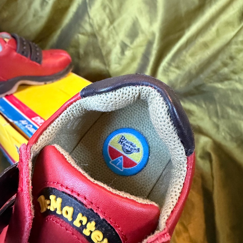 VINTAGE Dr. Martens Gripper 1 Red Leather Chunky Platform Sneakers Toddler 8 NIB - Picture 6 of 7